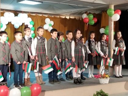 Велико Търново: Открит урок по родолюбие представиха ученици от СУ „Николай Катранов“ в Свищов