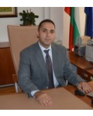 Панаирът няма общо със спирането на приватизацията, заяви Караниколов