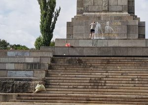 Изводите от най-новата акция срещу Монумента на окупационната червена армия ( МОЧА)