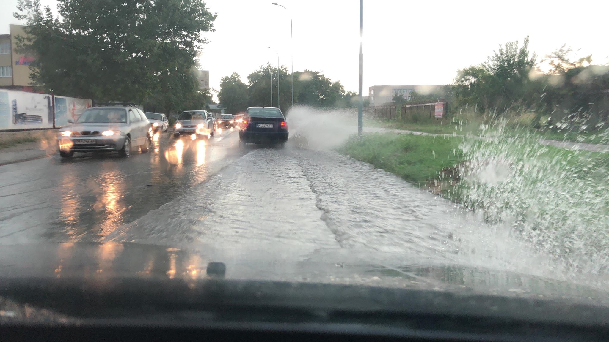 Пловдив некъпан след потопа! В целия град няма вода