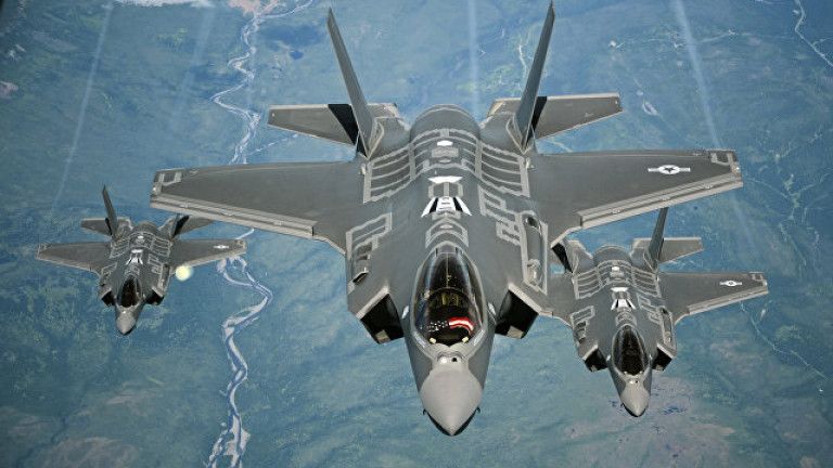 Kathimerini: Продължава обучението на турски пилоти на самолети F-35, заявиха от Пентагона