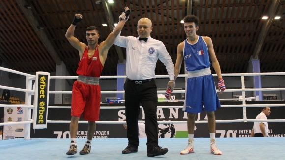 Даниел Асенов се класира за полуфиналите на турнира по бокс Странджа