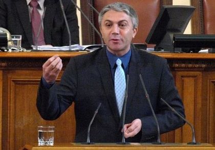 Избраха Мустафа Карадайъ за председател на ДПС