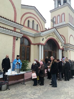 В „Тракия“ раздадоха курбан за Деня на християнското семейство