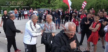 Фенове посрещнаха ЦСКА на Ямача/ВИДЕО/