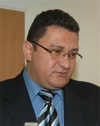 Деян Дойнов се кълне като кмет на Сопот, Веселин Личев не ще да е общинар