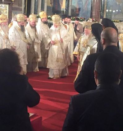 Височайша благословия за Илиана Раева и грациите (СНИМКИ)