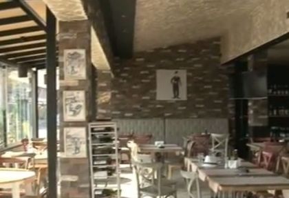 Събарят на части ресторанта, в който стреляха по Митьо Очите, собственикът обвинява общината в произвол