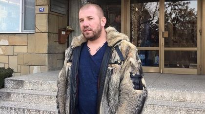 Митът е развенчан: Динко остави на студа за през нощта болна възрастна жена