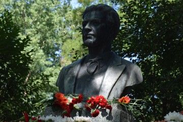 Бургас: Открит урок за живота и делото на Васил Левски ще изнесат учениците от Търговската гимназия по повод 146 години от обесването на Апостола на свободата