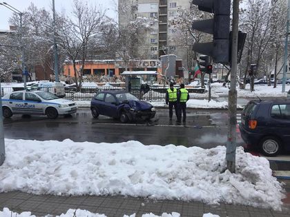 Отново катастрофа на пешеходния светофар на моста на ВИХВП