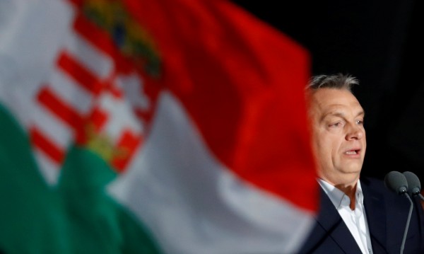 Орбан остава на власт, грабна почти 50% от вота
