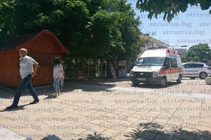 Мъж издъхна внезапно на площада в Сандански