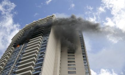 Пожар в голяма сграда на Хаваите, трима загинаха