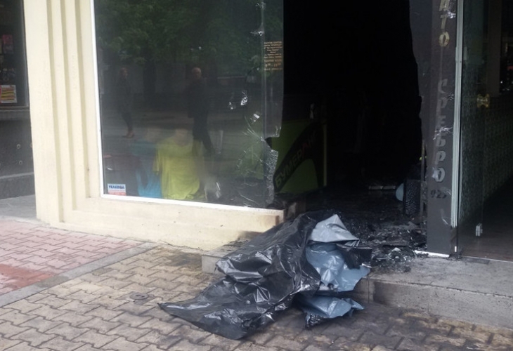 Бомба избухна в магазин за спортни стоки в Шумен