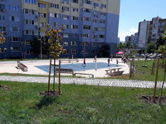 Бургас: Общината ще въведе в експлоатация реконструираното пространство при блокове 94, 95 и 96 в к-с „Меден рудник“ на 18 юни