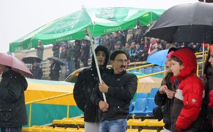 Популярен поп-фолк певец гледа контролата на Левски