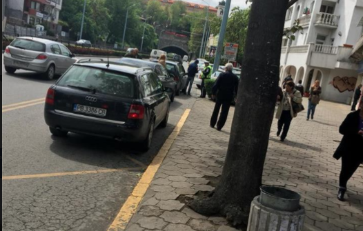 КАТ подгони паркирали по спирките
