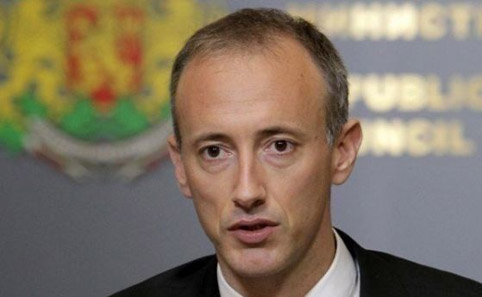 Министър Красимир Вълчев е разпоредил проверка в МОН във връзка с Ангел Ангелов