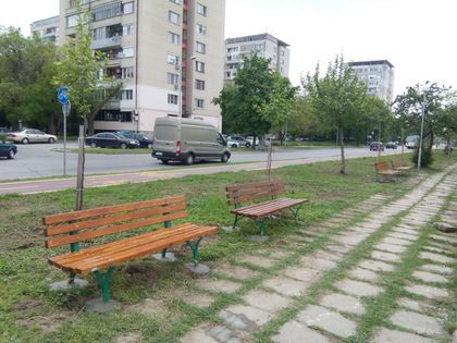 Монтираха нови пейки на булeвард ”Марица-юг” в район „Централен“