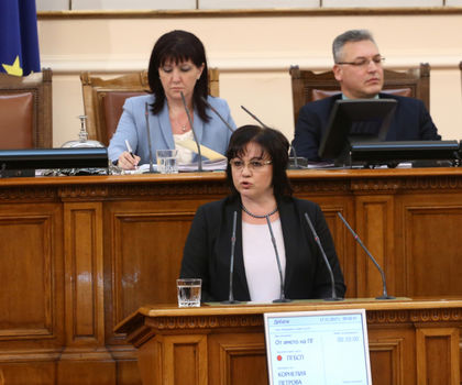 Нинова стресна парламента: Кое е по-важното – да има здрави хора или пътища и тол система?!
