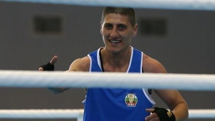 Севда Асенова спечели най-оспорвания финал от държавното по бокс за жени