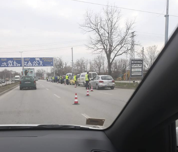 8 катаджии подпукаха всички наред на входа на Пловдив!
