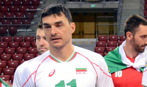 Владо Николов от Париж: Ужасно е!