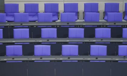 Сексуално насилие в Европарламента: Десетки жени и мъже проговарят