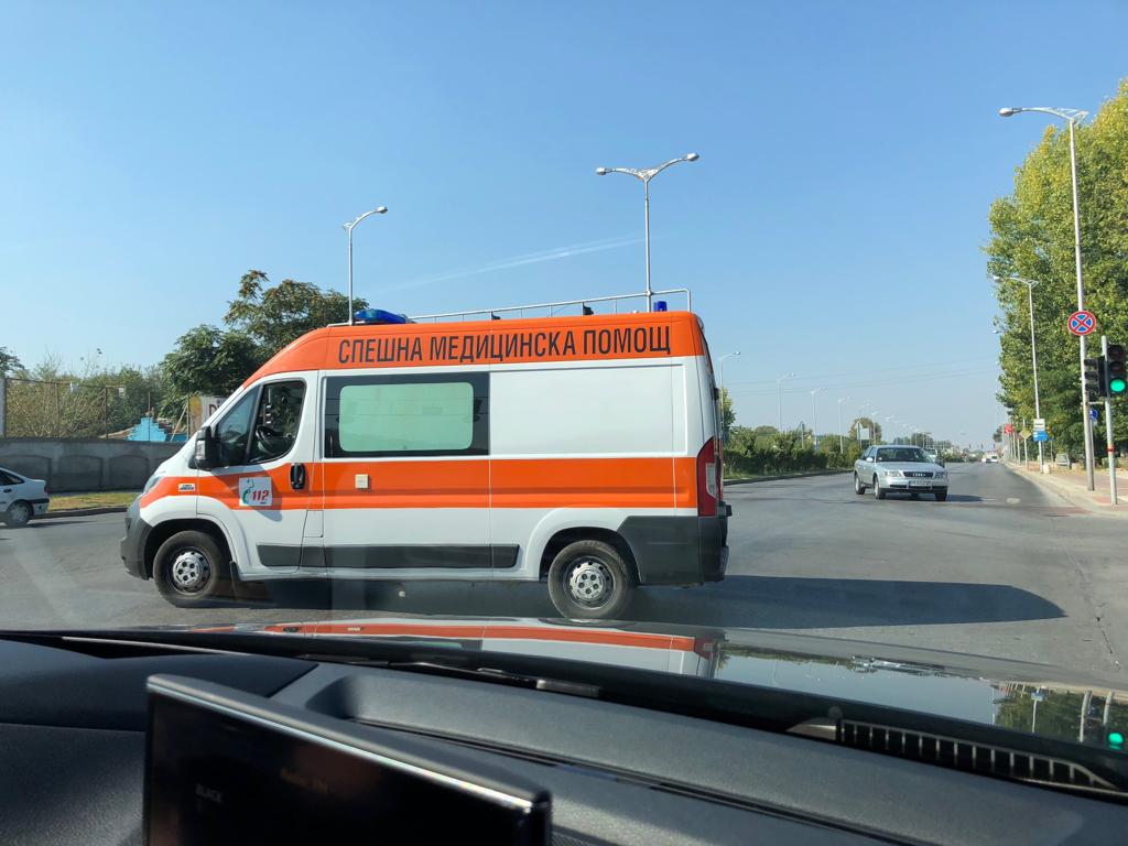 СНИМКИ: 2 линейки и Ауди в насрещното пред стадион Марица в Пловдив!