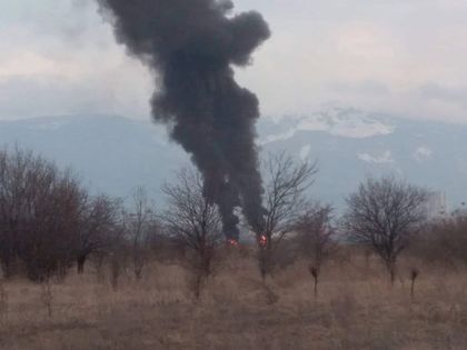 София: Сухи треви и храсти горят в близост до Източната тангента