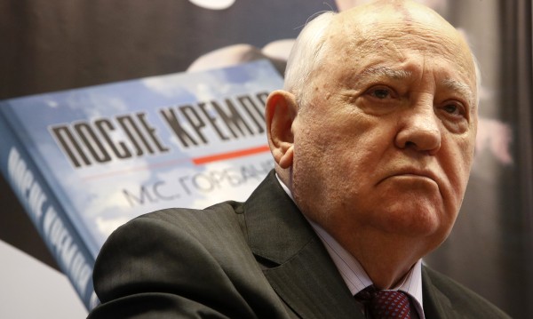 Горбачов: Светът се приближава към опасната зона