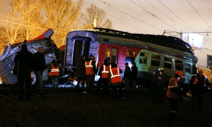 Два влака се сблъскаха край Москва, десетки са ранени