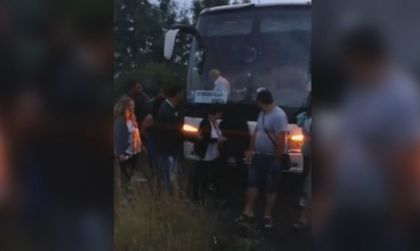 Автобус с българи аварира на магистрала във Франция