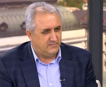 Дикме: Местан може да емигрира или да замълчи