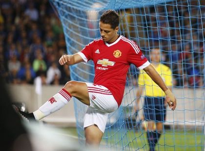 Арсенал връща Чичарито във Висшата лига?