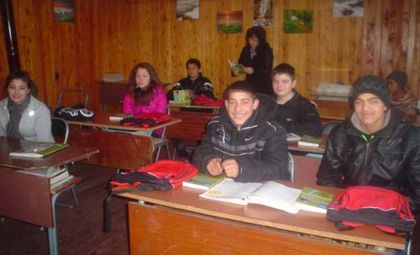 Едва до 15% от ромчетата у нас завършват средно