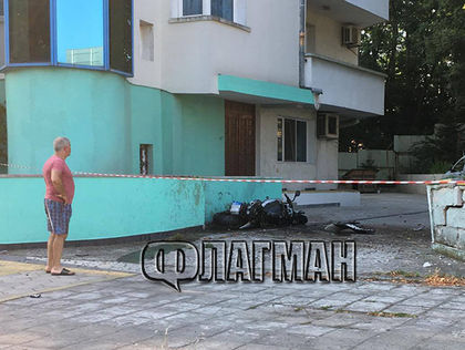 ТЕЖКА КАТАСТРОФА! Моторист загина на място в Бургас (СНИМКИ 18+)
