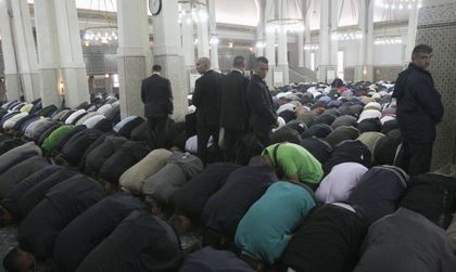 Имамите в Италия: Или регистрация, или хвърчат