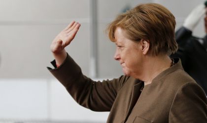 Ангела Меркел губи облога си в полза на бежанците