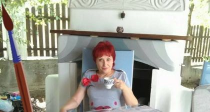 Ели рисува картини, за да се излекува