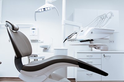 Петима зъболекари са обвинени, че са източили здравната каса с над 120 000 лева