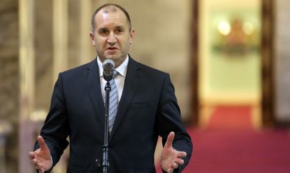 В Кипър Радев благодари за отличните условия за живот на българската общност