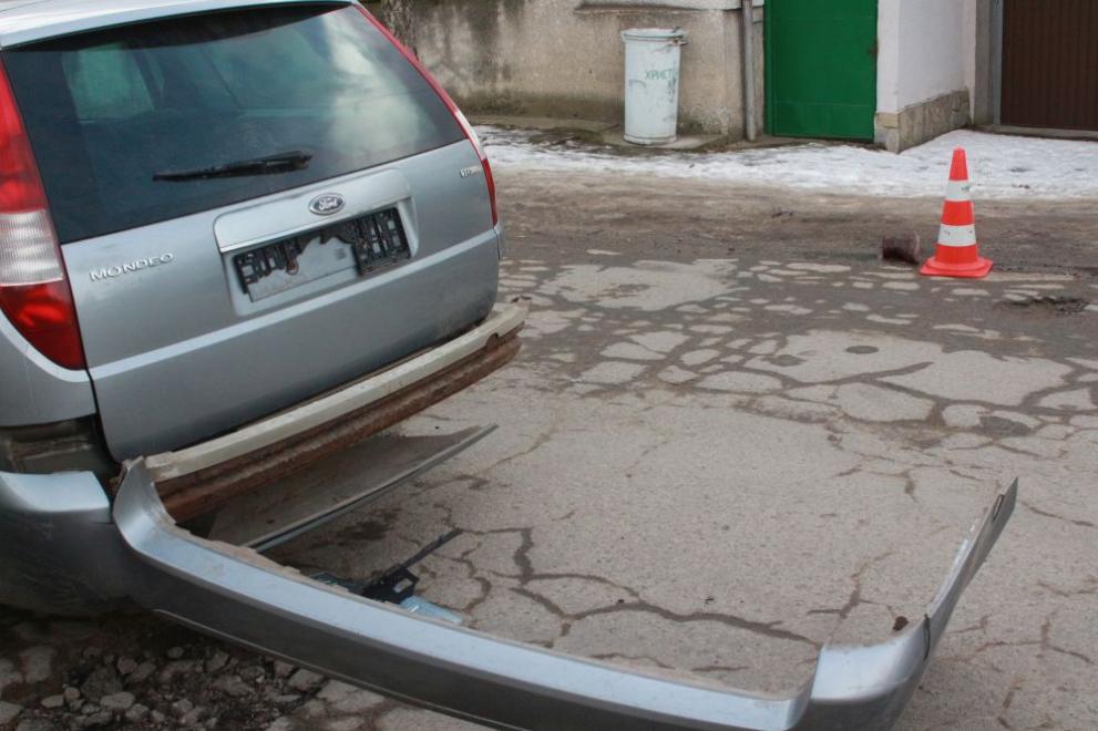 Пешеходец е с опасност за живота след катастрофа (СНИМКИ)