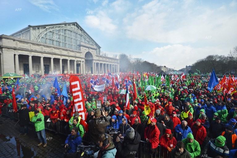Аnadolu Аgency: Десетки „жълти жилетки“ протестираха в петък в Брюксел