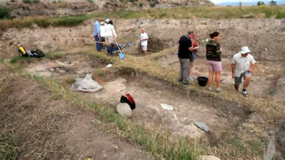 Пещ на 6600 г. с врязана украса откриха при разкопките в Юнаците