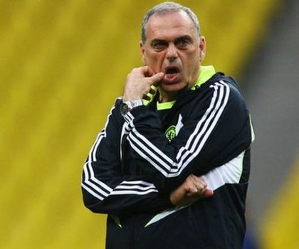 Аврам Грант поема Суонзи?