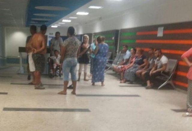 Седем с белезници след стрелбата между роми в Шекера, други седем са в болница