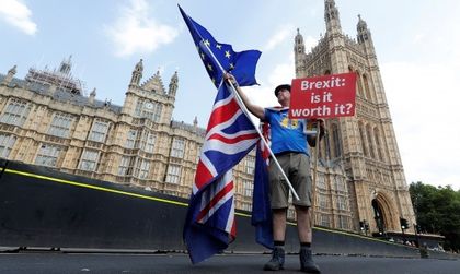 И без Brexit, европейците във Великобритания - приети