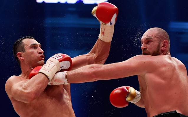 Насрочиха официална дата за реванша Кличко-Фюри